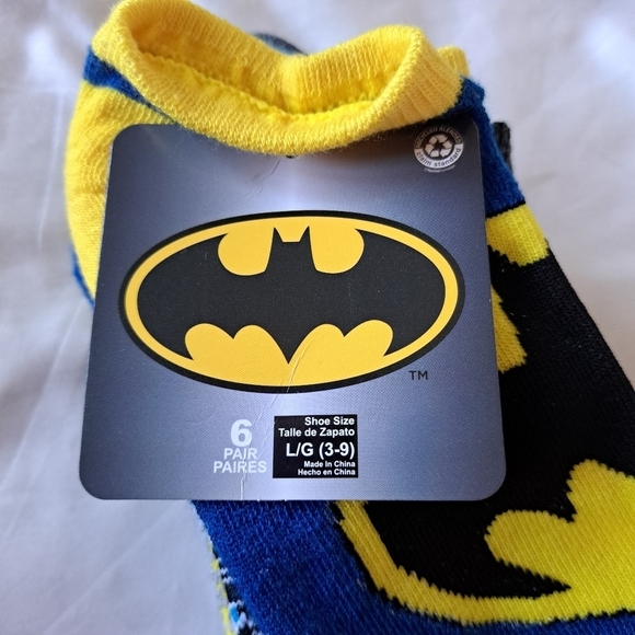 Batman 6 pack of socks 2 sizes NWT - Picture 4 of 4